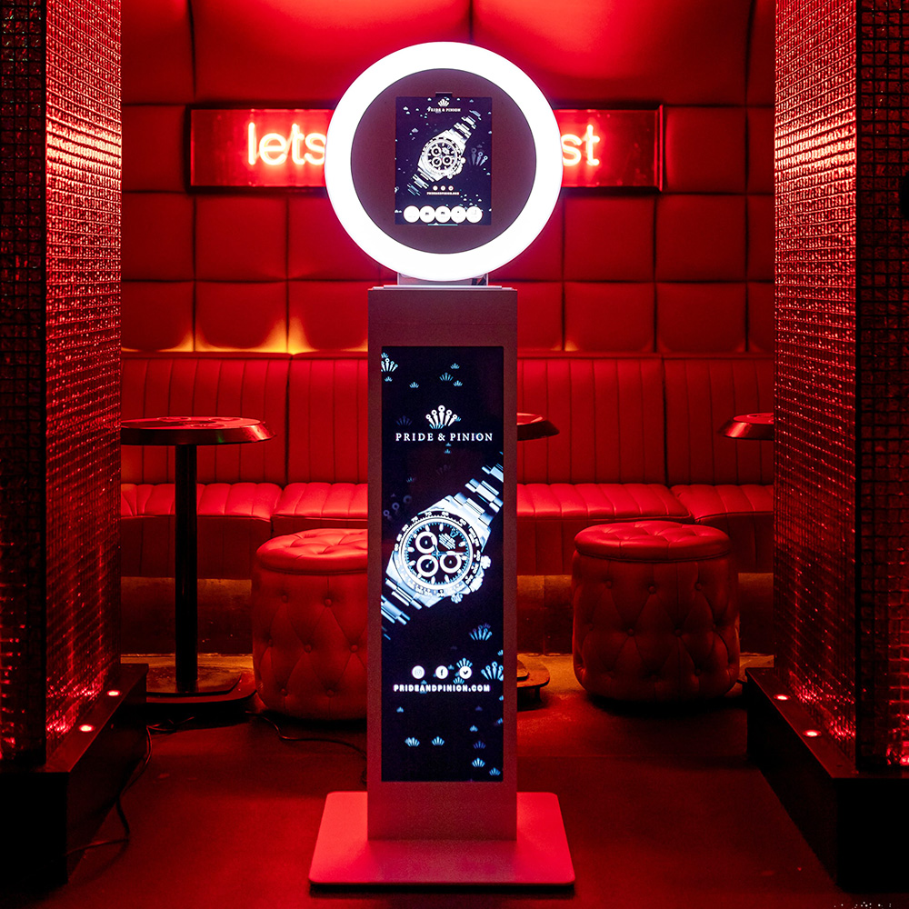 Paparazzi photo booth rental